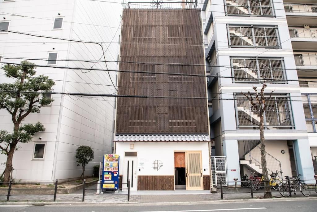 Funhouse-To North Umeda Guestresidence Osaka Esterno foto